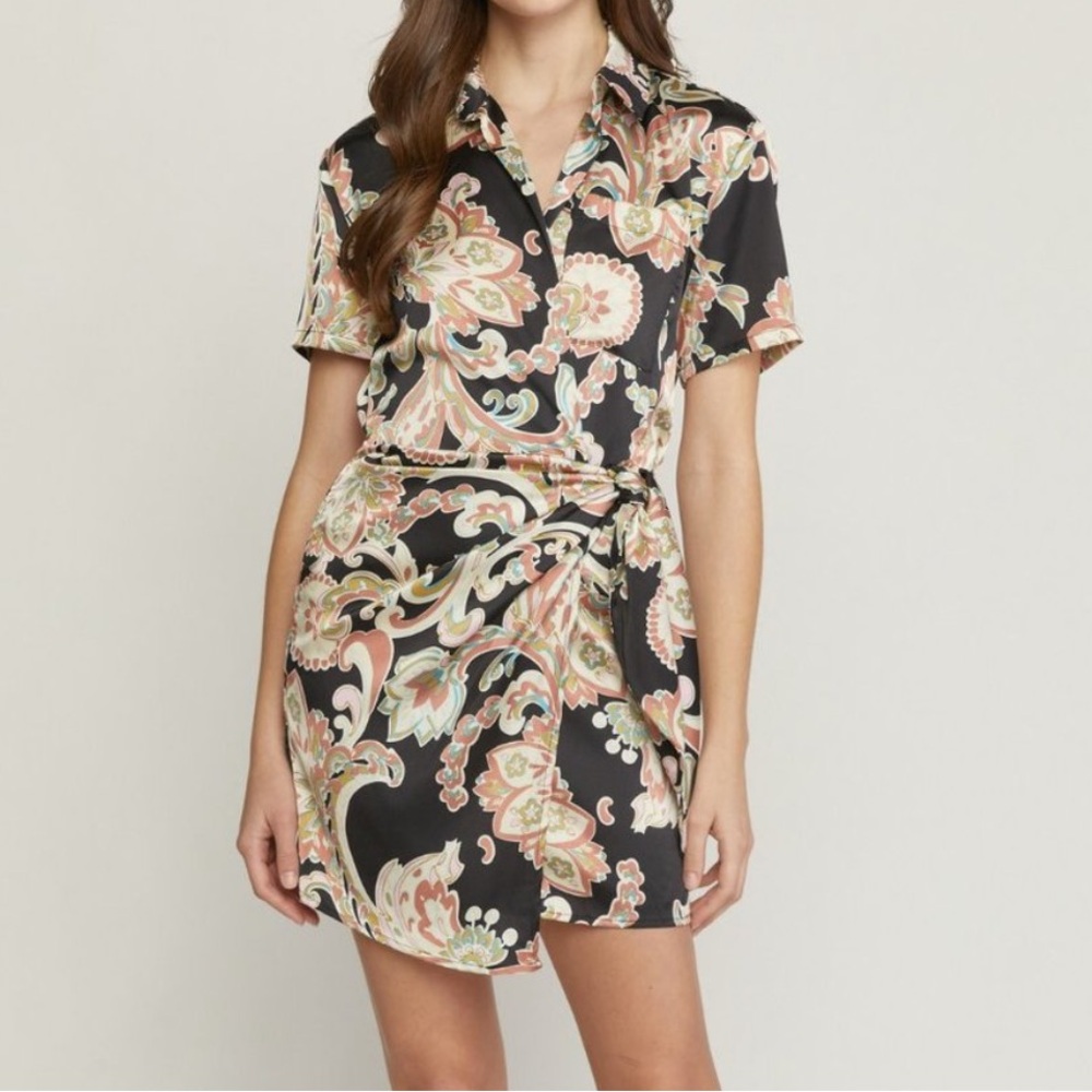Entro paisley print shirt sleeve wrap mini dress